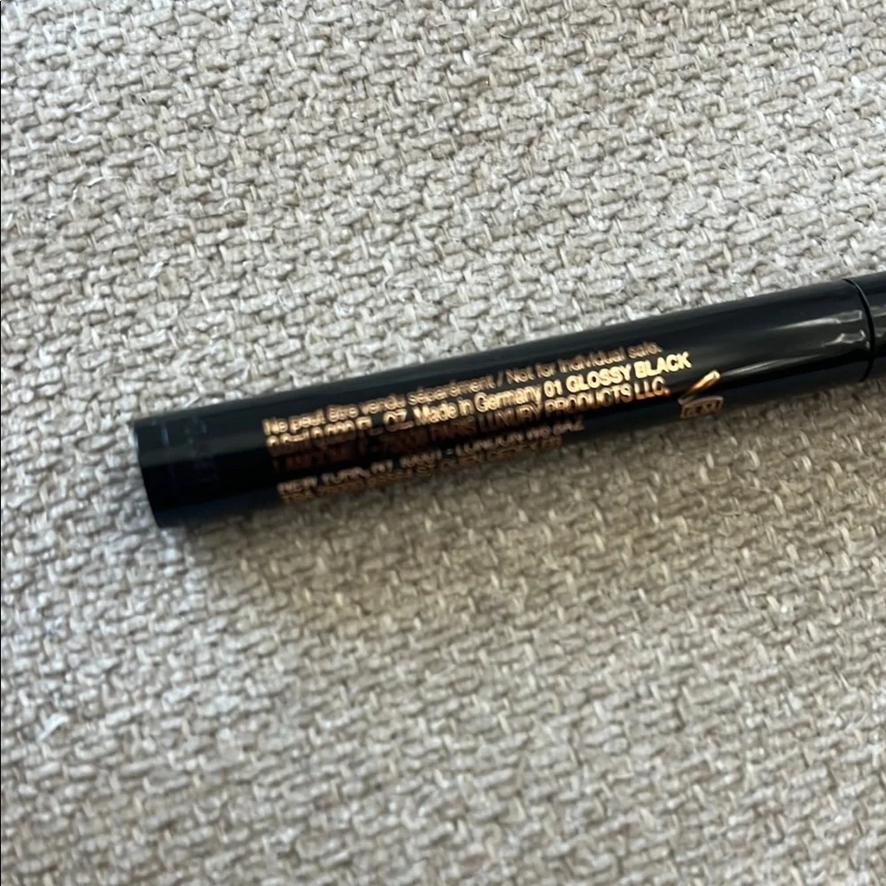 Black Ultra Precise Waterproof Eyeliner